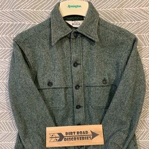 Vintage woolrich herringbone green jacket large
